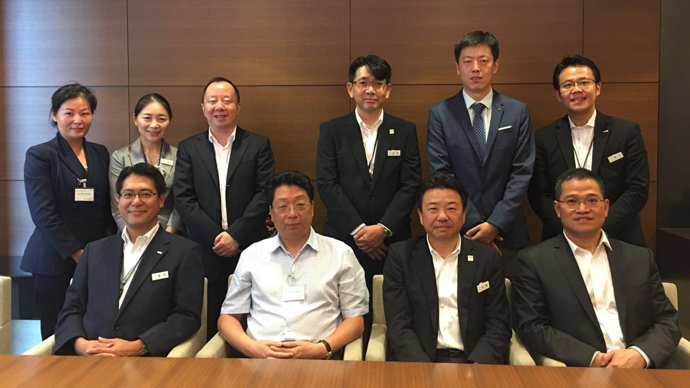 代表团一行拜访三井住友银行.jpg